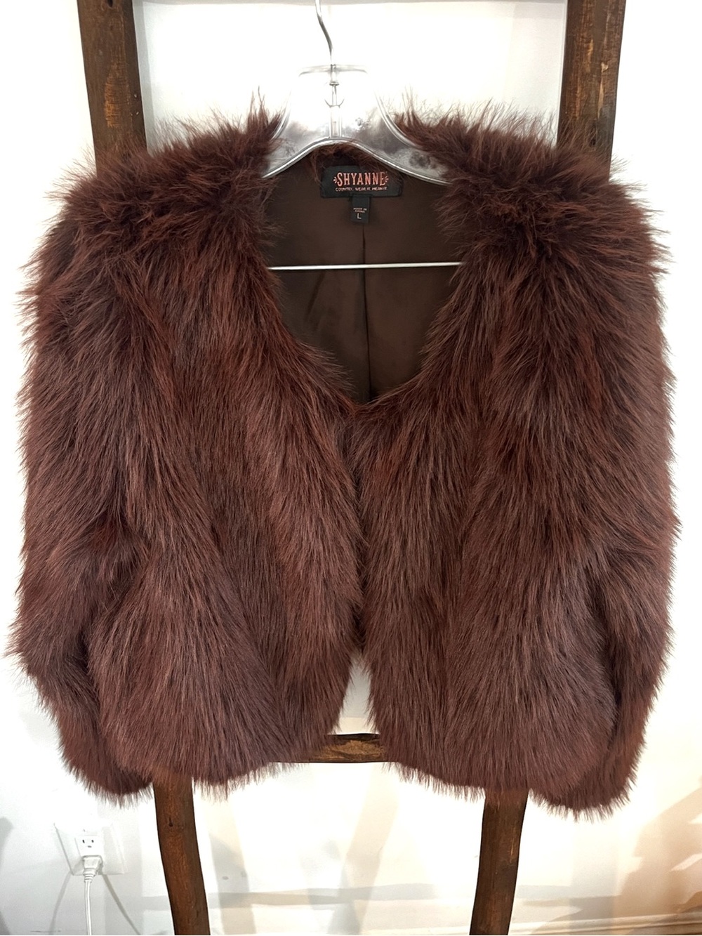 Shyanne Plush Faux Fur Cropped Jacket in Deep Brown